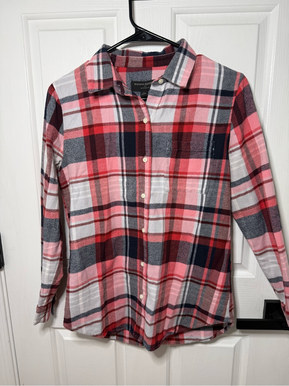 Banana Republic Pink Navy Gray Plaid flannel Button-Down Shirt